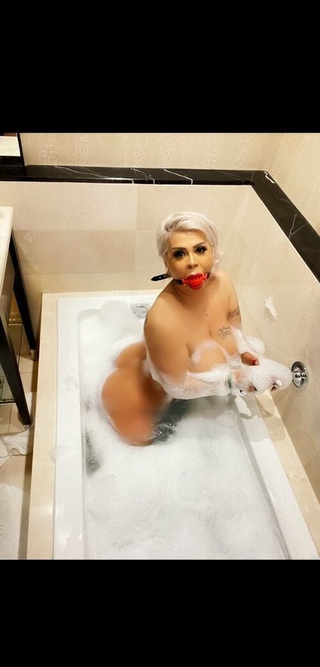 Myralachula セックス女優 写真