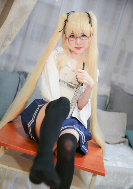 Sally Dorasnow セックスモデル ギャラリー