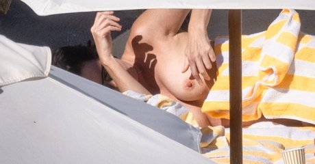 Charlize Theron ポルノスター ヌード 写真