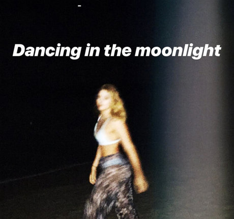 Willow Shields トップモデル 写真