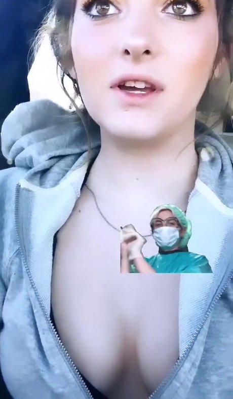 Willow Shields アダルトスター 写真