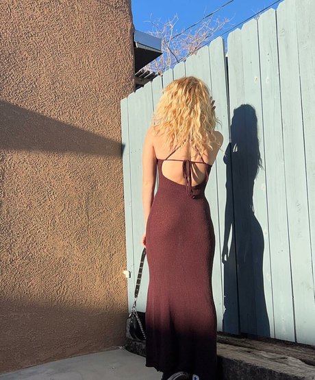 Willow Shields スター 裸 画像