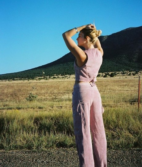 Willow Shields 無料のスター 画像