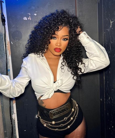 Keke Palmer xxxスター ギャラリー