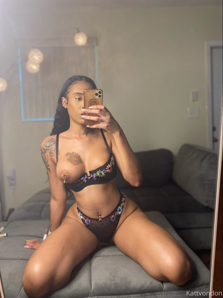アナル無料OnlyFans パーフェクト 写真
