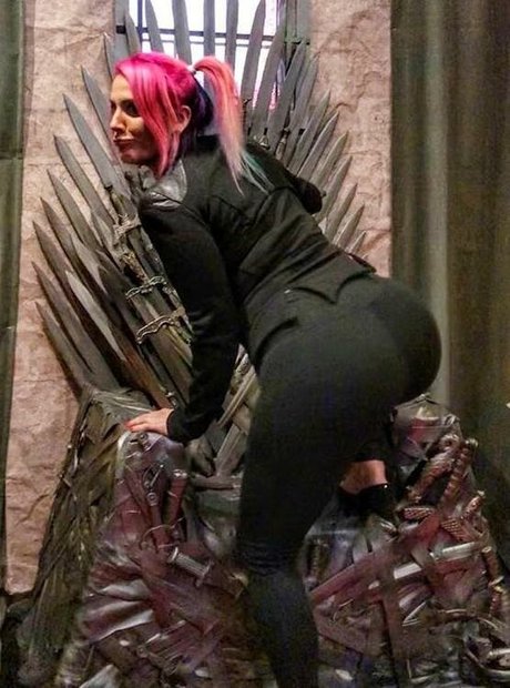 TheZombiUnicorn ヌードのポルノスター 写真