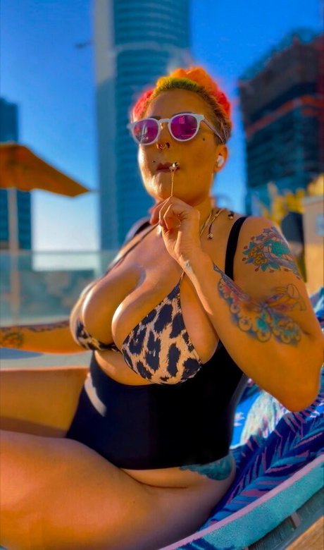 TheZombiUnicorn 素敵なポルノスター 画像