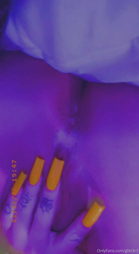 Glitt3r3 トップモデル 写真
