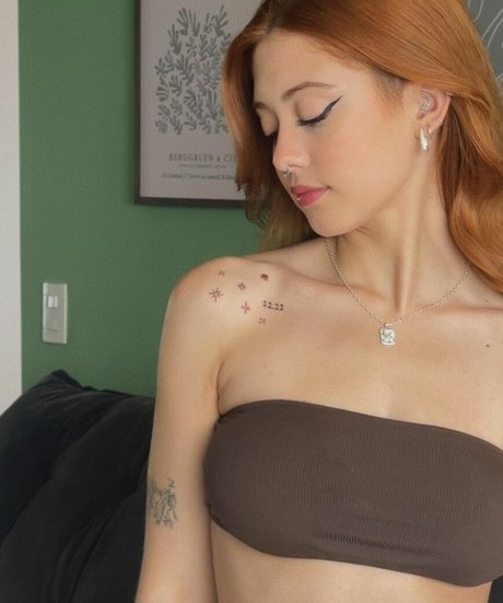 Ananda Morais 美しいスター 写真