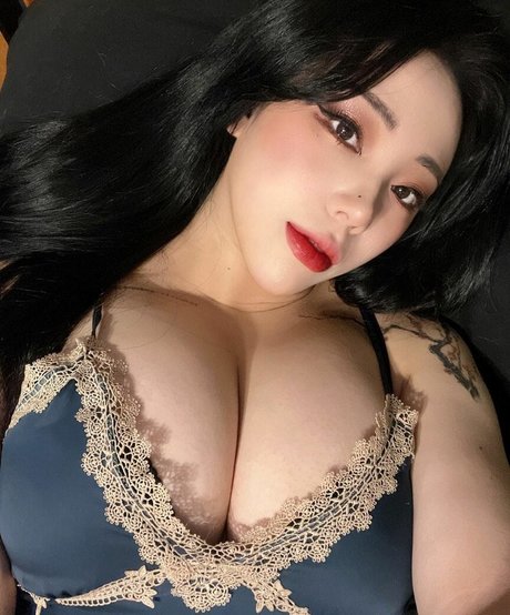 Jung Hye Bin スター xxx ギャラリー