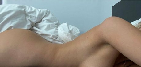 Lilyjordyn ヌード女優 写真