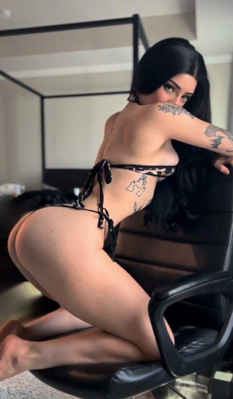 Darla Eliza ポルノスター セクシー 写真
