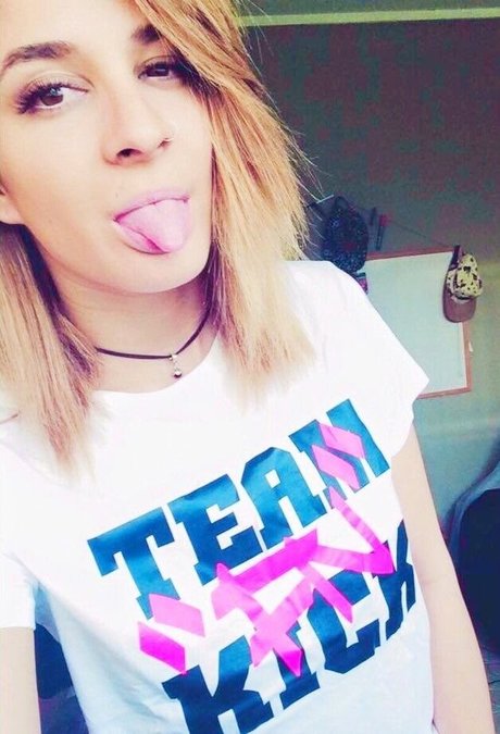 Dakota Kai 裸の女優 画像