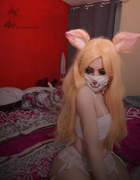 DarkWaifuTrap 素敵な女優 写真