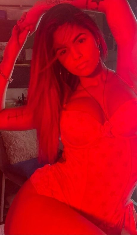 Amanda Miury 裸のポルノスター 写真