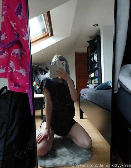 demonkittyyxfree かわいいスター 写真