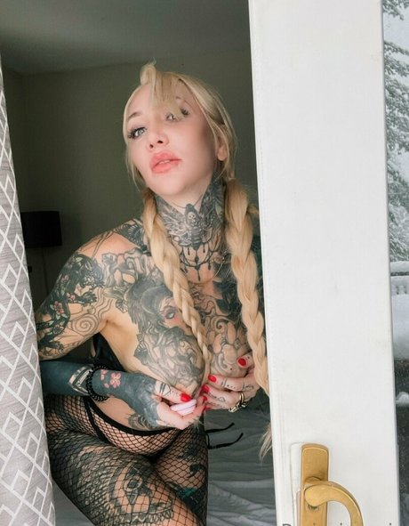 parisvipervip エロティックモデル 写真