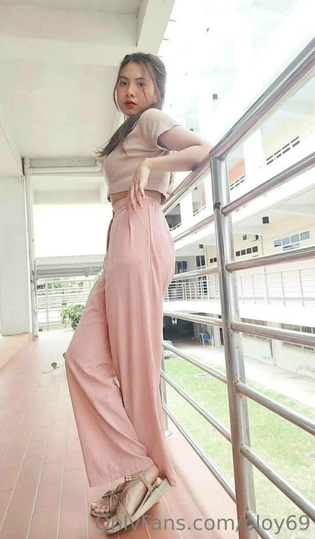 ploy69 セクシーなスター 写真