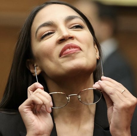 Alexandria Ocasio Cortez 美しいポルノスター ギャラリー