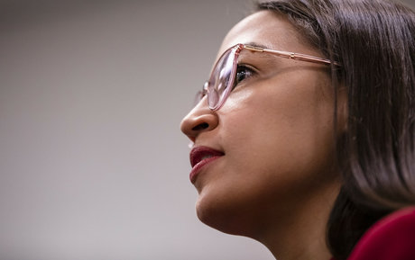 Alexandria Ocasio Cortez セクシーなポルノスター ギャラリー