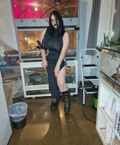 thethreeheadedsnake 高品質モデル 画像