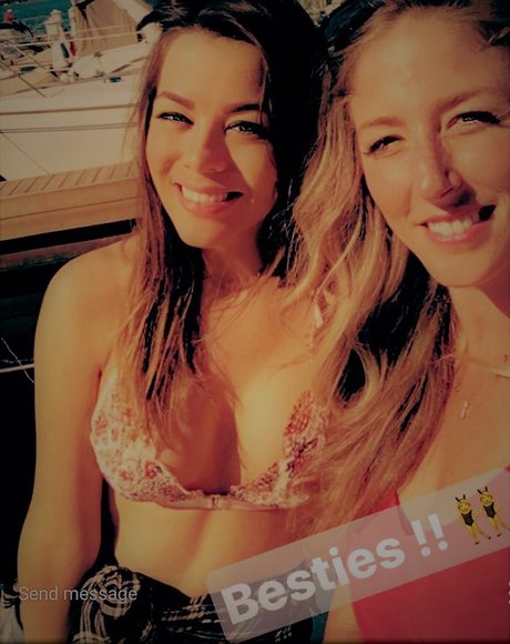 Jackie Redmond かわいいポルノスター 写真