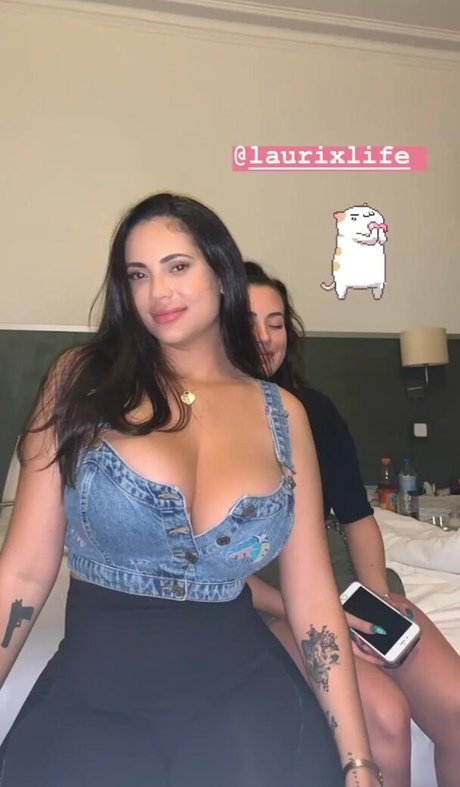 Sannatorr セクシーモデル 写真