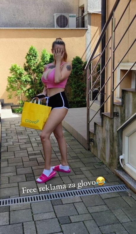 suzizvonar スター ヌード 写真