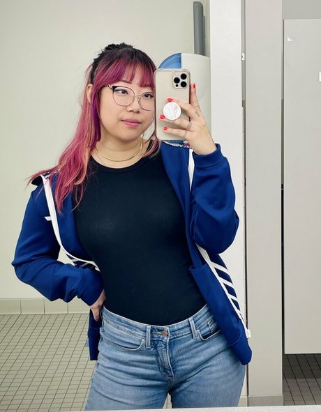 Stella Chung xxx女優 写真