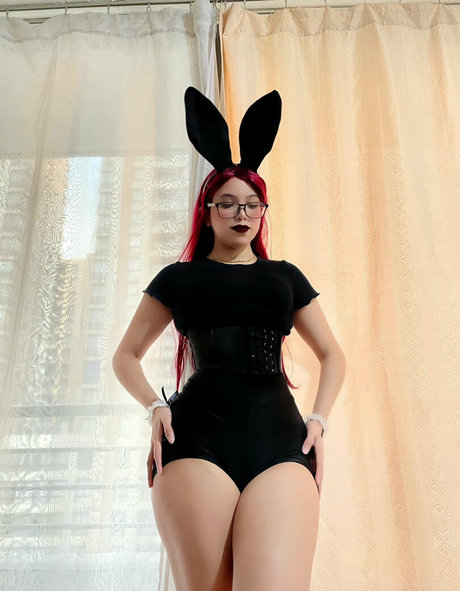 双子のオンリーファンズ セクシー裸 画像