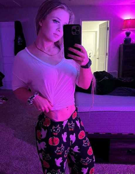 Shelby Dueitt 裸のポルノスター 写真