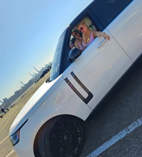 Nicole Coco Austin トップポルノスター アーカイブ