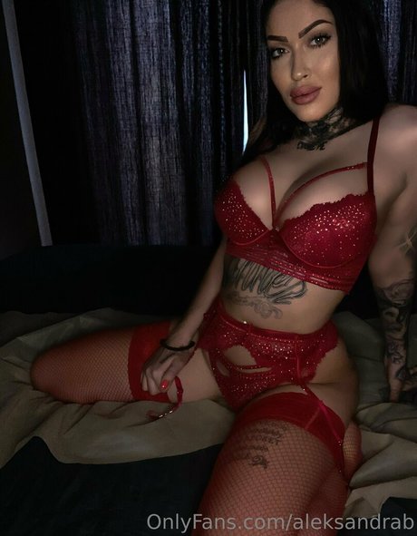 aleksandra myuller ポルノスター ホット 画像