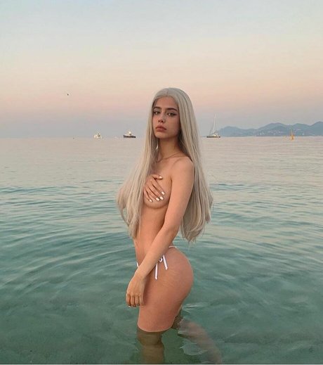 Sophia Breydo ポルノスター セックス 写真