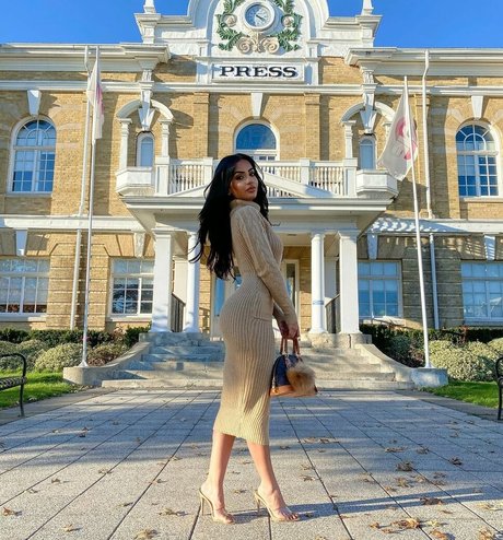 Aneeqa Farid ポルノスター 高品質 写真
