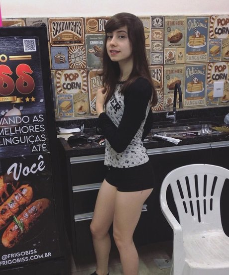 Sayuri Mattar 美しいスター 写真