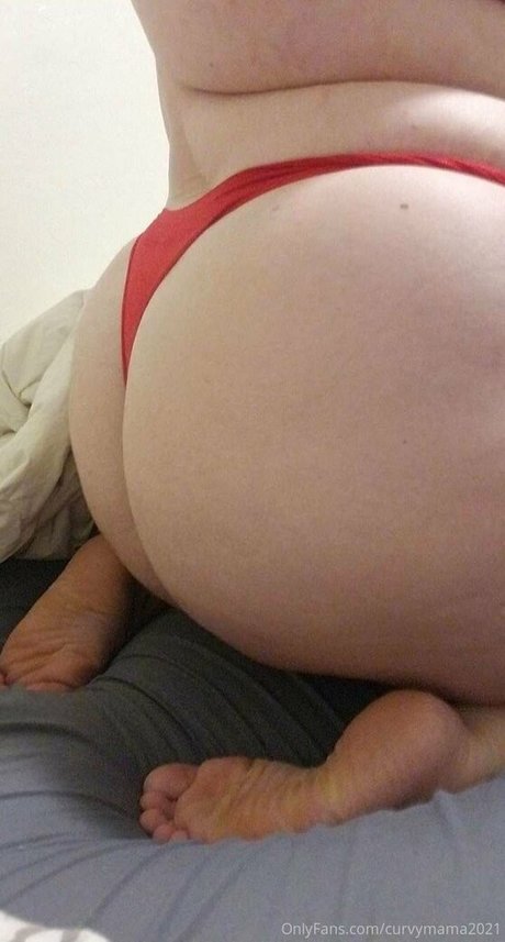 curvymama2021 セクシー女優 写真