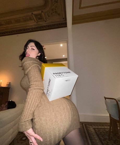 Ursula Corbero 素敵な女優 画像
