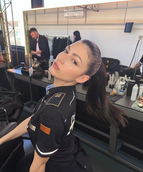 Ursula Corbero 完璧なスター 写真
