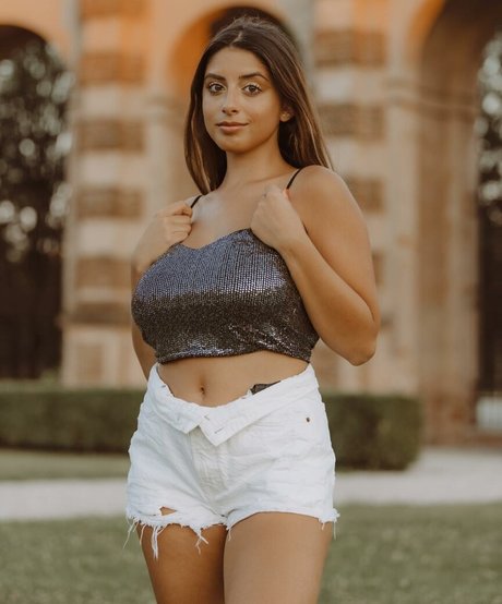 Giusy Piazza xxx女優 画像