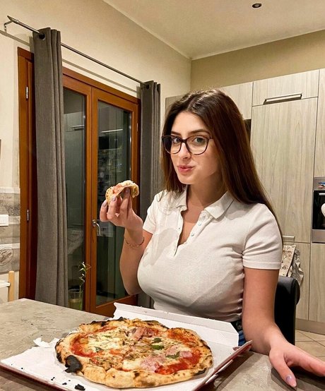 包皮オンリーファン セクシー裸 写真