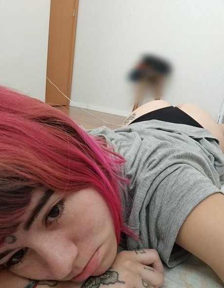 LilR4v3n4 独占ポルノスター 写真