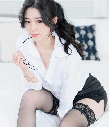 Hong Jieun ポルノスター 写真