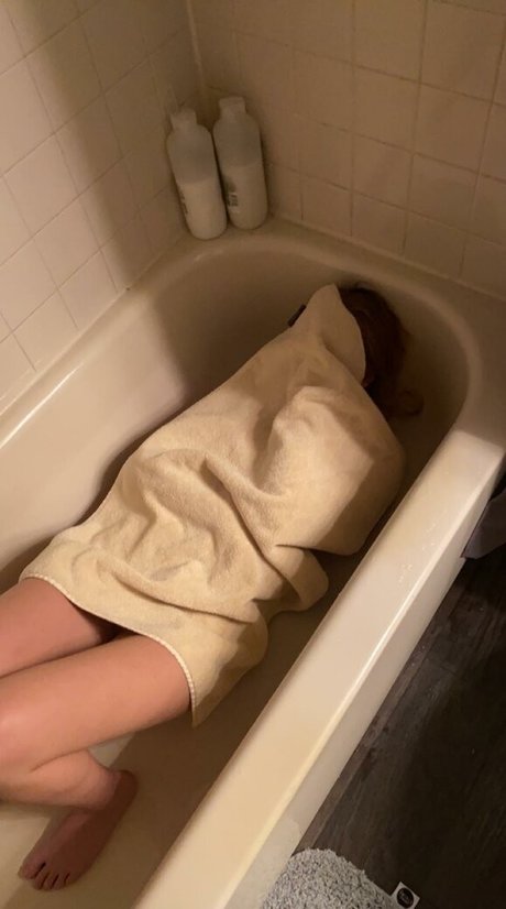Useless cum bucket xxx女優 アーカイブ