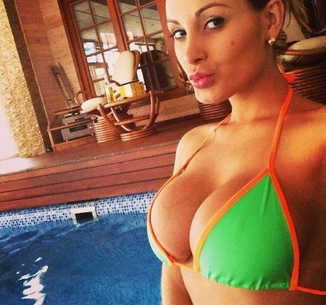 セクシーなレディボーイOnlyFans ポルノ 写真