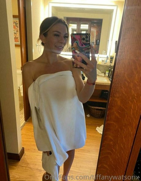 Tiffany Watson モデル 画像