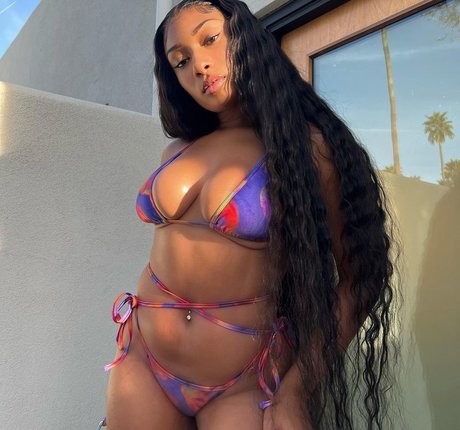 Megan Thee Stallion 限定モデル ギャラリー
