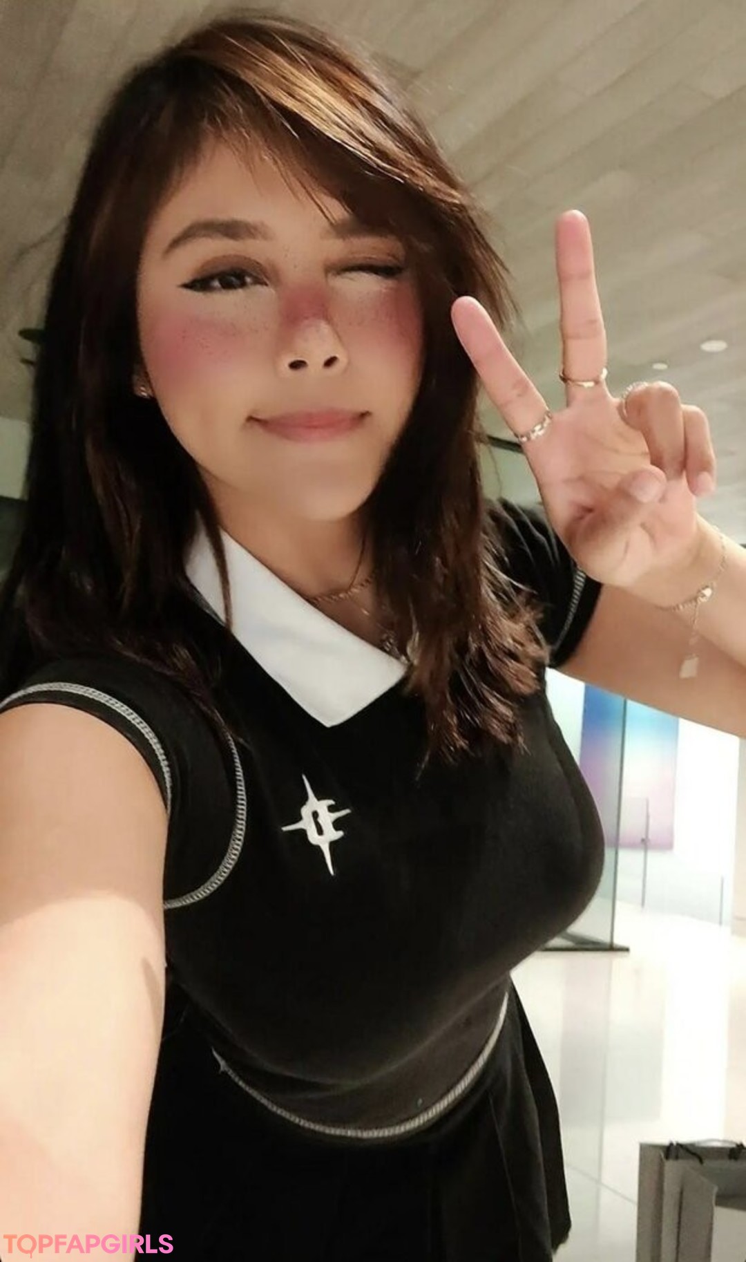 Neekolul スター ヌード 写真