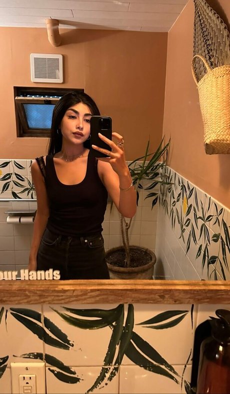 Alexa Mansour 完璧な女優 アーカイブ