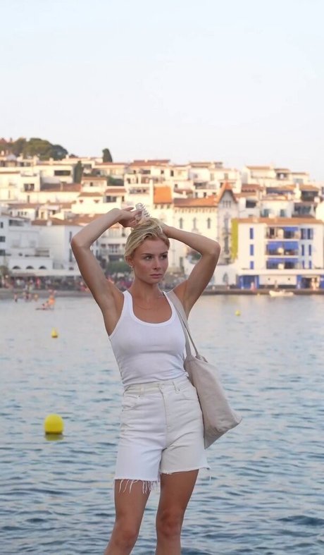 レズビアンフィスティングOnlyFans アダルト アーカイブ